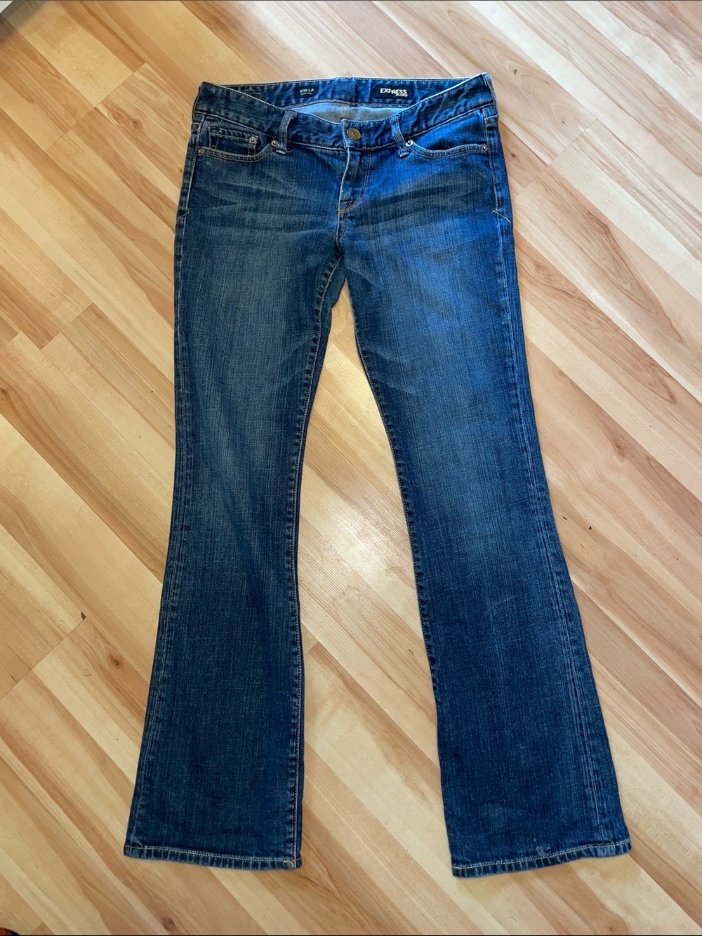 Express Stella boot leg jeans size 6